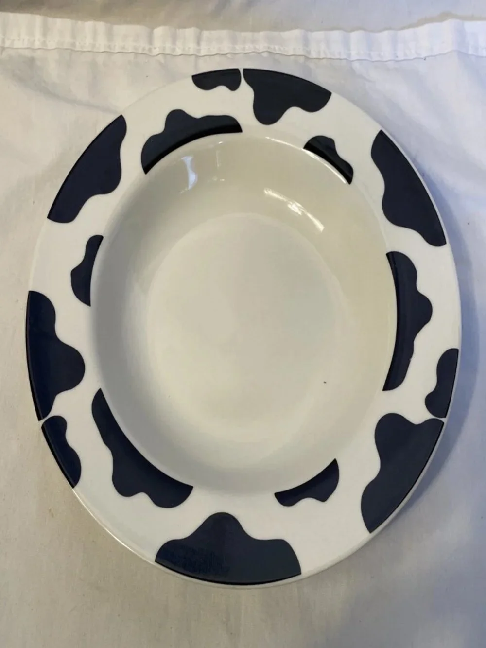 Spotted Cow Print Rim Soup Pasta Bowls 8.5